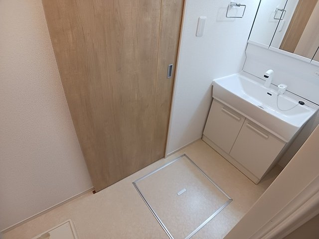 ベルメゾンＧの洗面所|明るい洗面所です