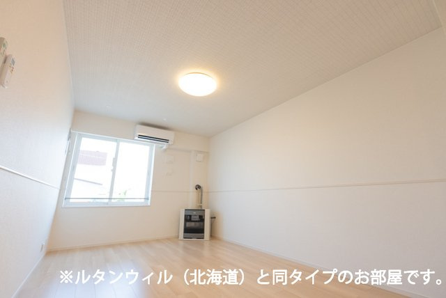 アウル　フォレストの居間・リビング|こちらの居間で趣味の時間をお楽しみください