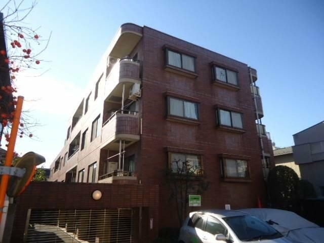 ファミネス大森の外観