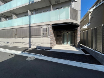 【エントランス】 | スパシエ　ベルタ　板橋本町 | ゆとりのあるエントランスです