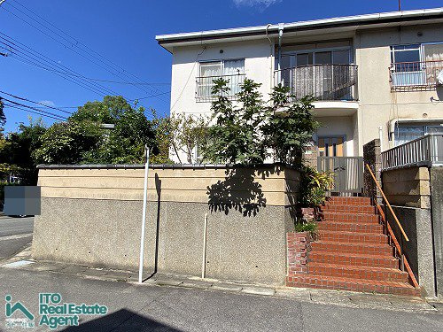 岩倉忠在地町 中古テラス