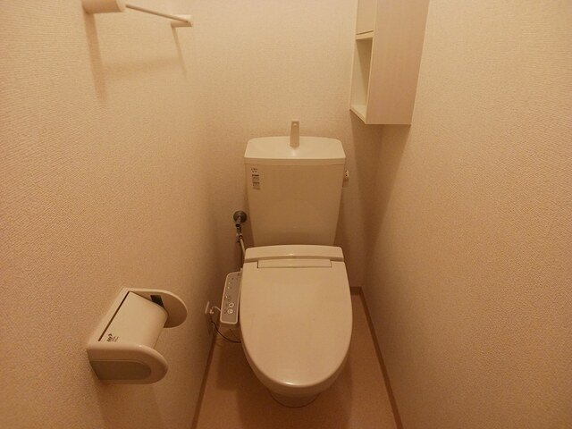 リヴィエールⅢのトイレ|コンパクトで使いやすいトイレです