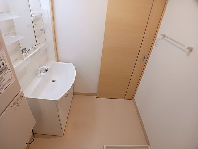 かりんの洗面所|コンパクトで使いやすい洗面所