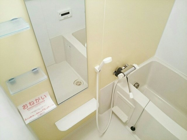 アルハンブラの浴室|コンパクトで使いやすいお風呂です