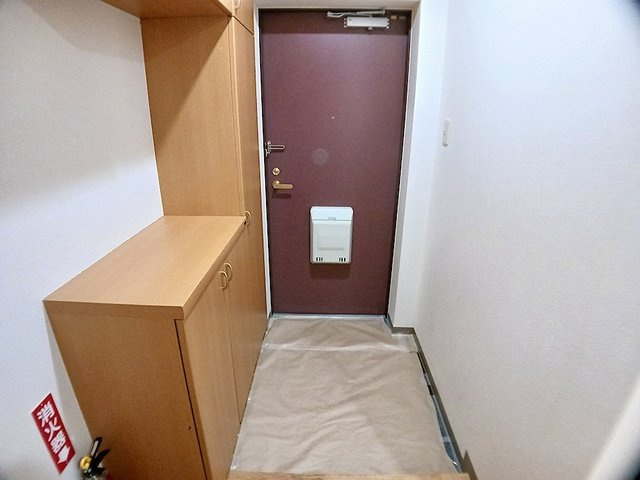 アバンフォンテーヌＡの玄関|きれいな玄関です