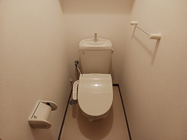 ミラージュＡのトイレ|清潔感のあるトイレです