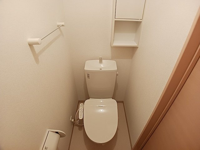 プレジールのトイレ|落ち着いたトイレです