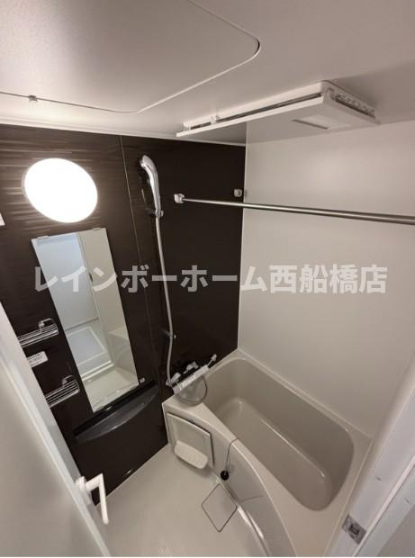 リブリ・船橋IIIの浴室