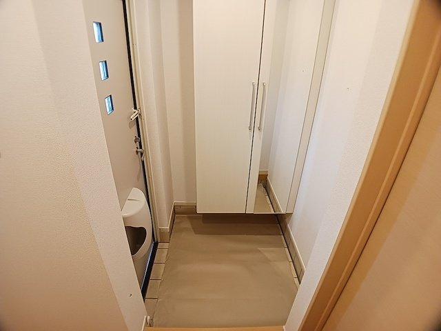 ブルーバードの玄関|明るい玄関です