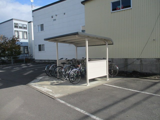 レオパレスＪＫのその他|屋根付き駐輪場