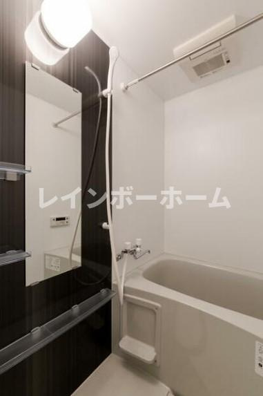 セナリオフォルムゴタンノの浴室