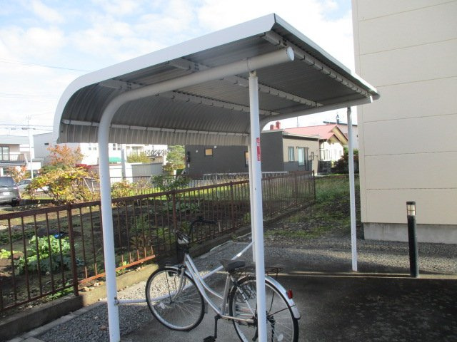 レオパレスエカリミアのその他|屋根付き駐輪場