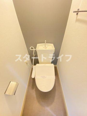 大阪市淀川区十八条２丁目の賃貸マンションのトイレ
