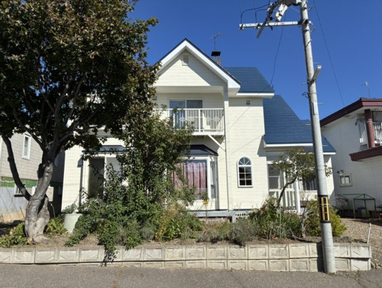 北見市高栄東町３丁目２６番９号　中古売家