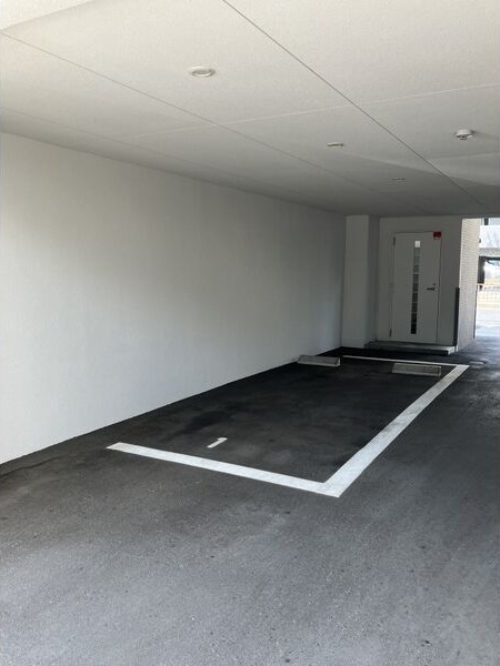 パルティール植田の駐車場
