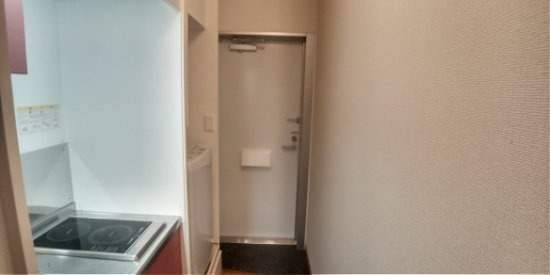レオパレス木屋瀬の玄関
