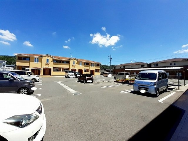 ハーバー　Ｓの駐車場