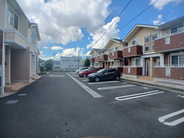 ユニゾン大平Ｂの駐車場