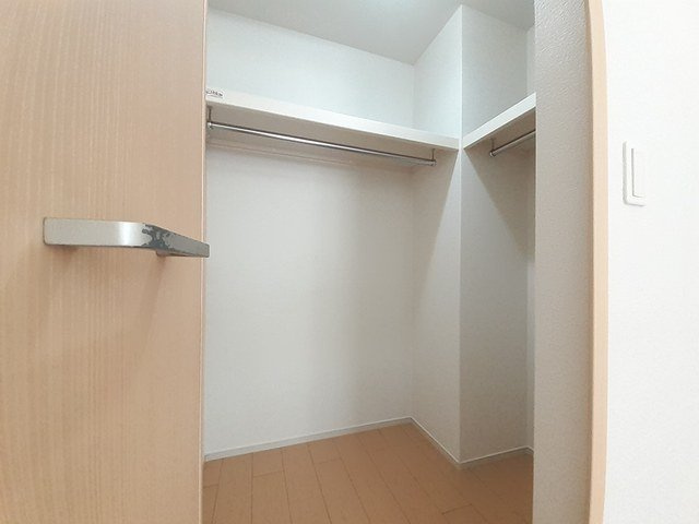 リバーサイド　みどりやまＢの収納