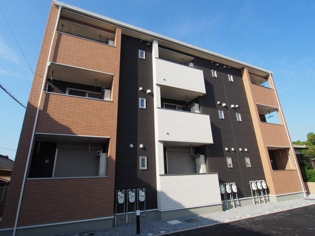 ランドコア陣山の外観