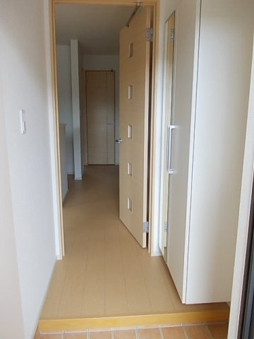 明るい玄関です