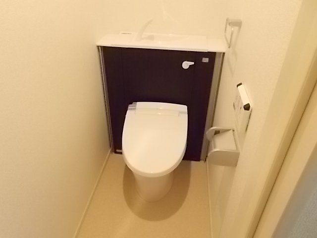 清潔感のあるトイレです