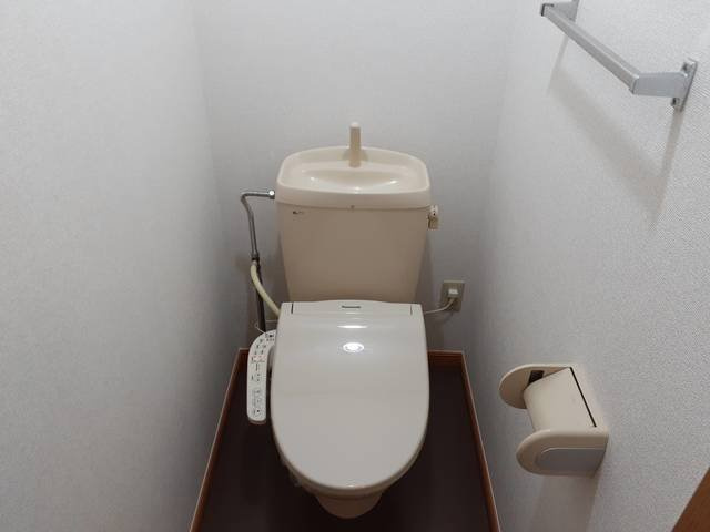 ゆったりとした空間のトイレです