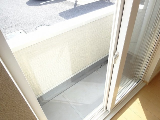 落ち着いた時間を過ごせるバルコニーです