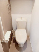 ゆったりとした空間のトイレです