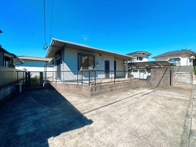 【居間・リビング】 | 南区中尾１丁目　中古一戸建☆仲介手数料無料☆