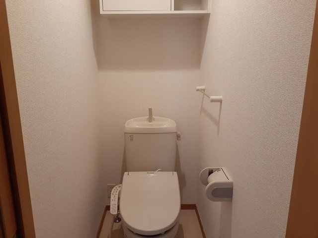 シンプルで使いやすいトイレです