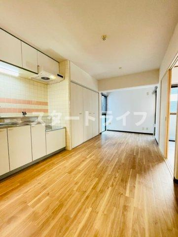 大阪市淀川区木川東３丁目の賃貸マンションの居間・リビング