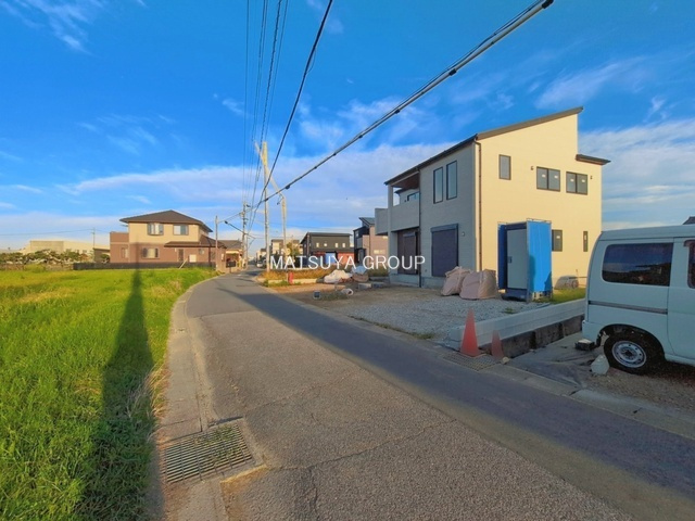 【前面道路含む現地写真】の画像