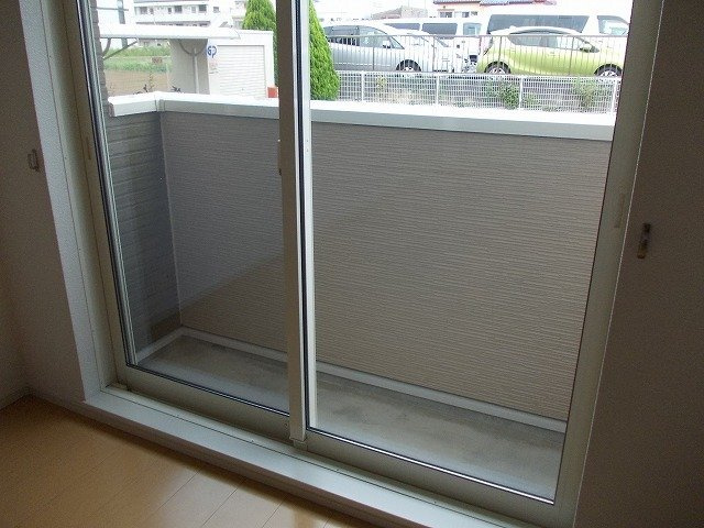 落ち着いた時間を過ごせるバルコニーです