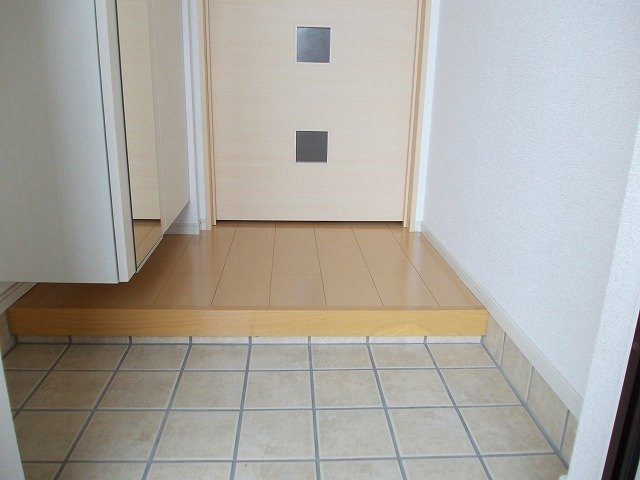 落ち着いた玄関です