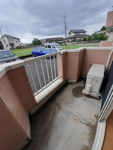 お洗濯にも便利なバルコニー付き