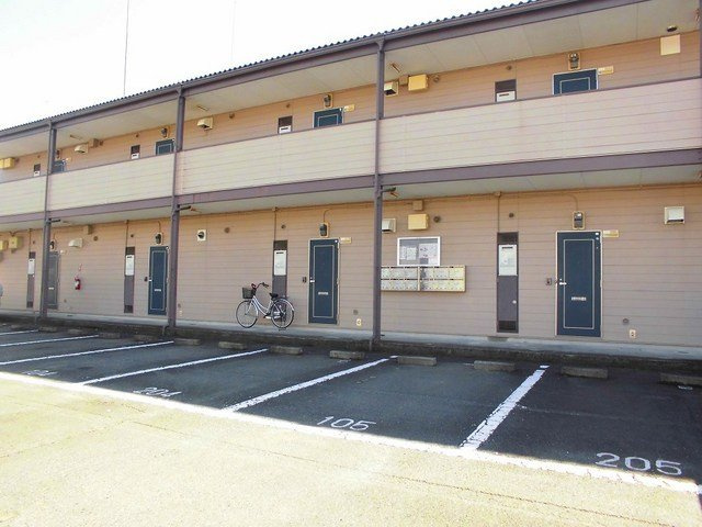 レジデンス名奈の駐車場|駐車場があります