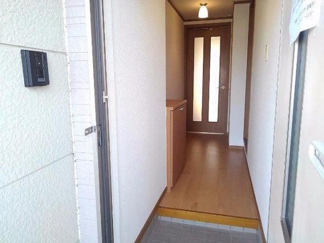 ミッテ．タカラＡの玄関