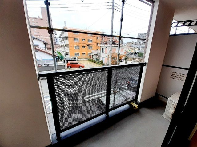 お洗濯にも便利なバルコニー付き