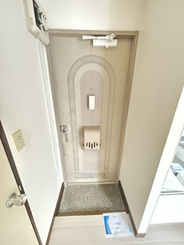 明るい玄関です