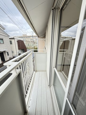 お洗濯にも便利なバルコニー付き