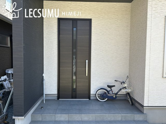 姫路市岡田/中古戸建の玄関