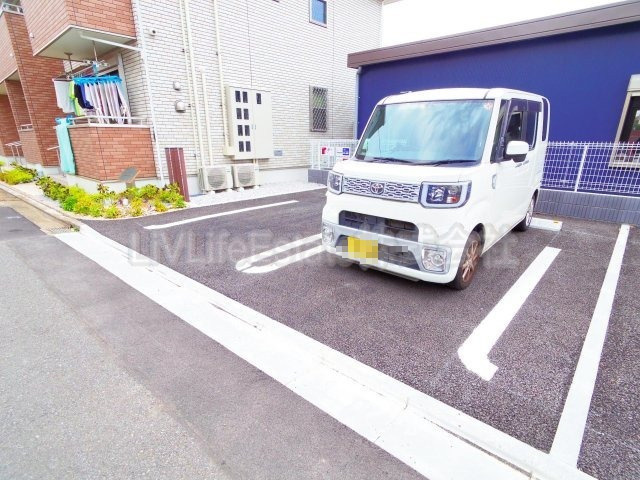アヴァンツァートの駐車場