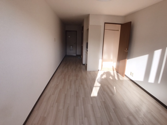 春日井市坂下町１丁目の賃貸マンションの居間・リビング