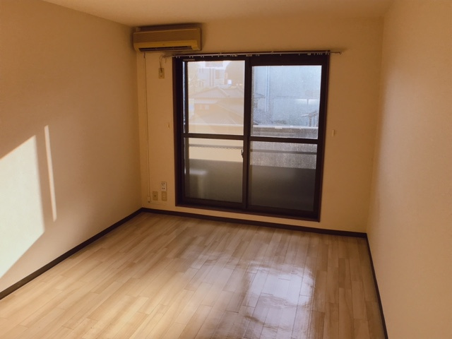春日井市坂下町１丁目の賃貸マンションの居間・リビング