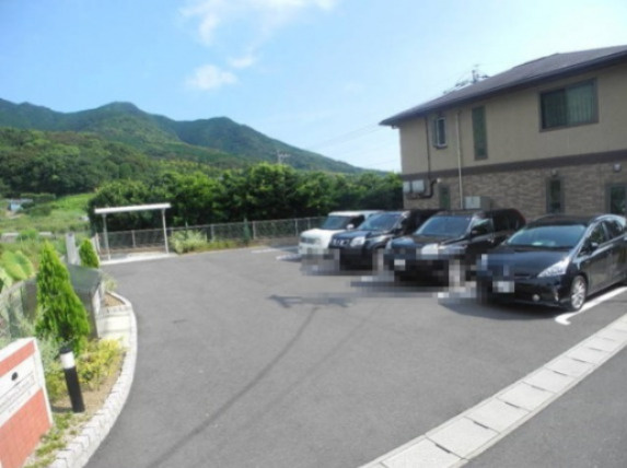 サザンクレメントJⅡの駐車場
