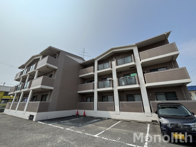 フレミール上マンションⅡの外観