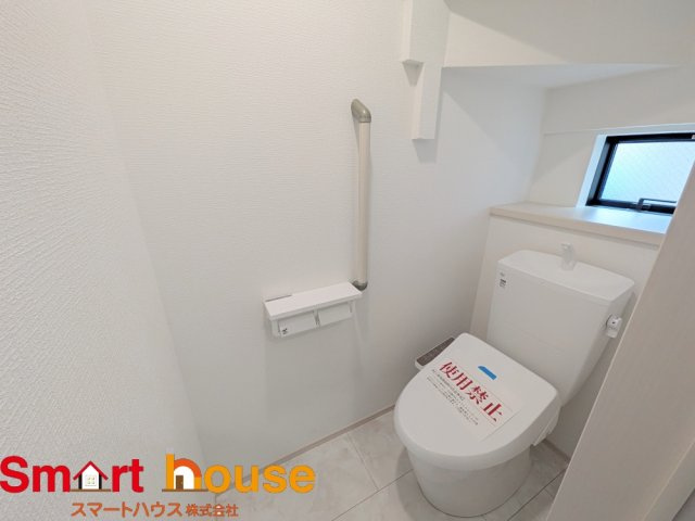 相模原市中央区星が丘3丁目　新築1棟のトイレ|節水型でエコなトイレには今では当たり前のウォシュレット付き。換気機能も着いているので常に快適ですね♪