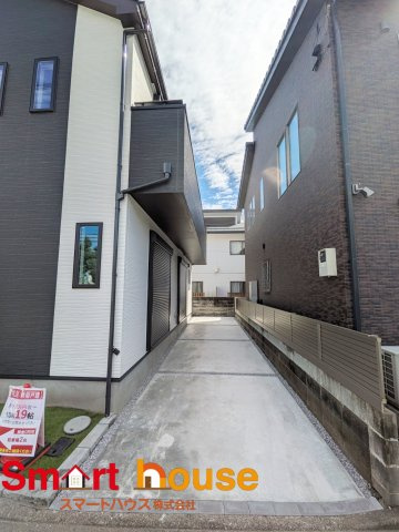 相模原市中央区星が丘3丁目　新築1棟の駐車場|敷地内にカースペースを確保！お車の出入りもスムーズ♪
