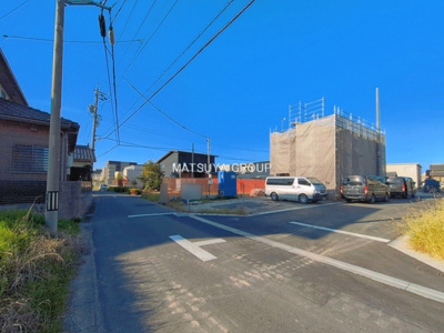 【前面道路含む現地写真】 | ブルーミングガーデン岡崎市昭和町中屋敷－1号棟